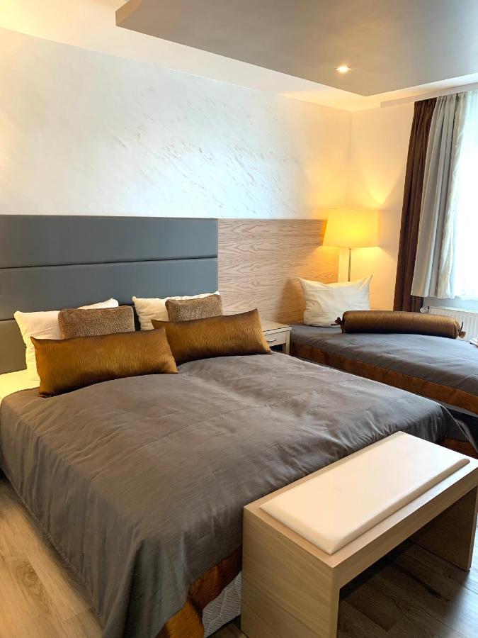Boutique Hotel Goldene Henne Вольфсбург Екстер'єр фото