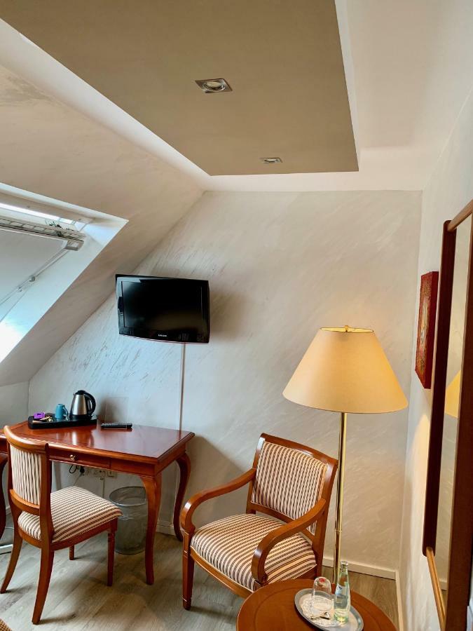 Boutique Hotel Goldene Henne Вольфсбург Екстер'єр фото